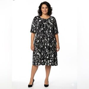 TORRID Rayon Blend Black White Floral Print Dress Fringe Hem Detail Sz 2X